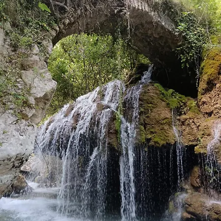 Il Rifugio Longobardia Minorae Alloggio per agriturismo *